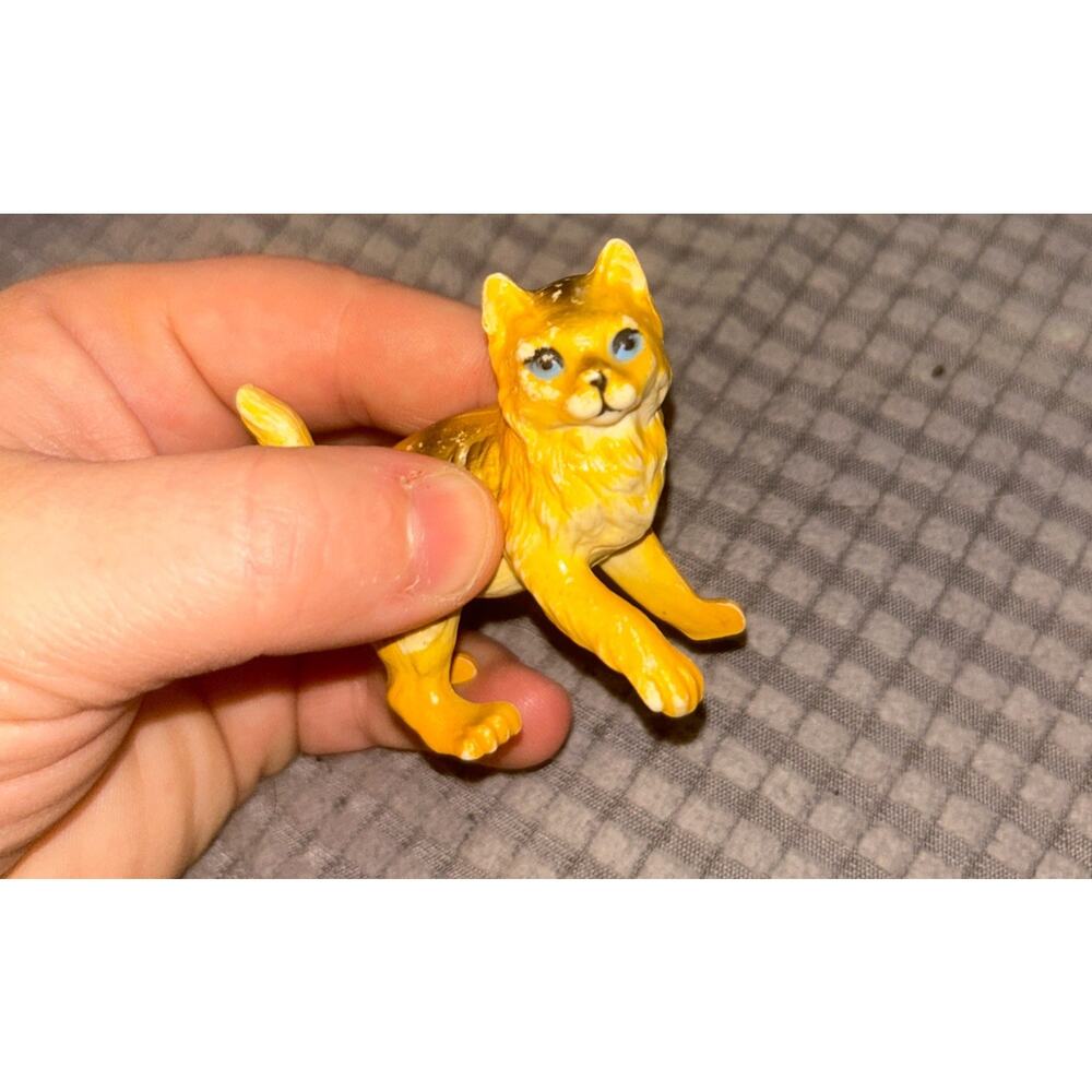 Tabby Cat Plastic Miniature Hong Kong Orange Vintage Bright Blue Eyes Figurine